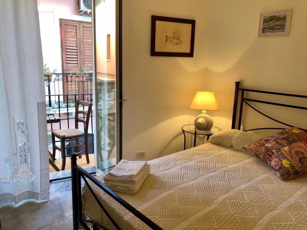Casa Cariddi Boutique Apartment タオルミーナ エクステリア 写真